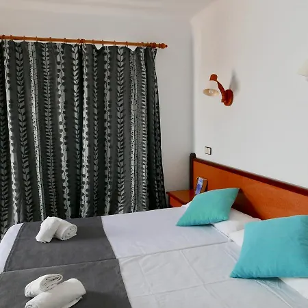 De La Caravel.la Hostel